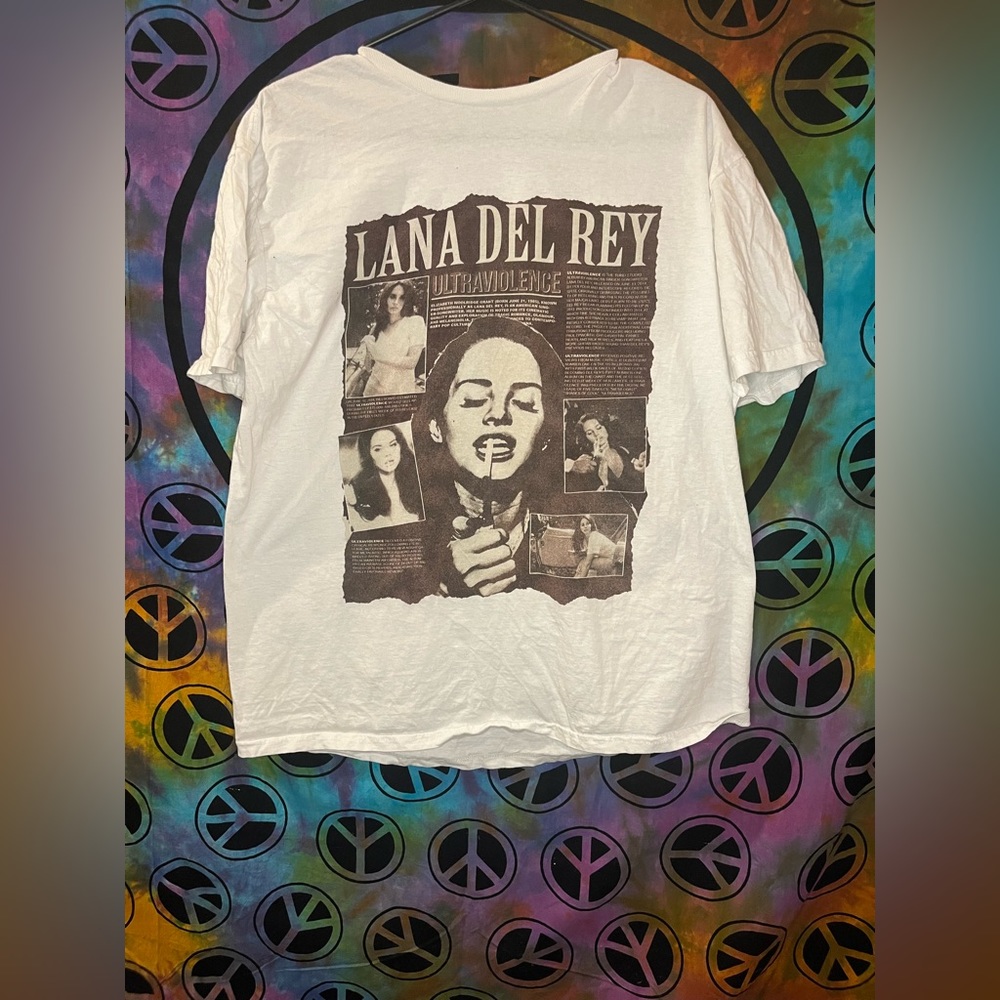 Size: Medium / Color: White with Black & White Designs